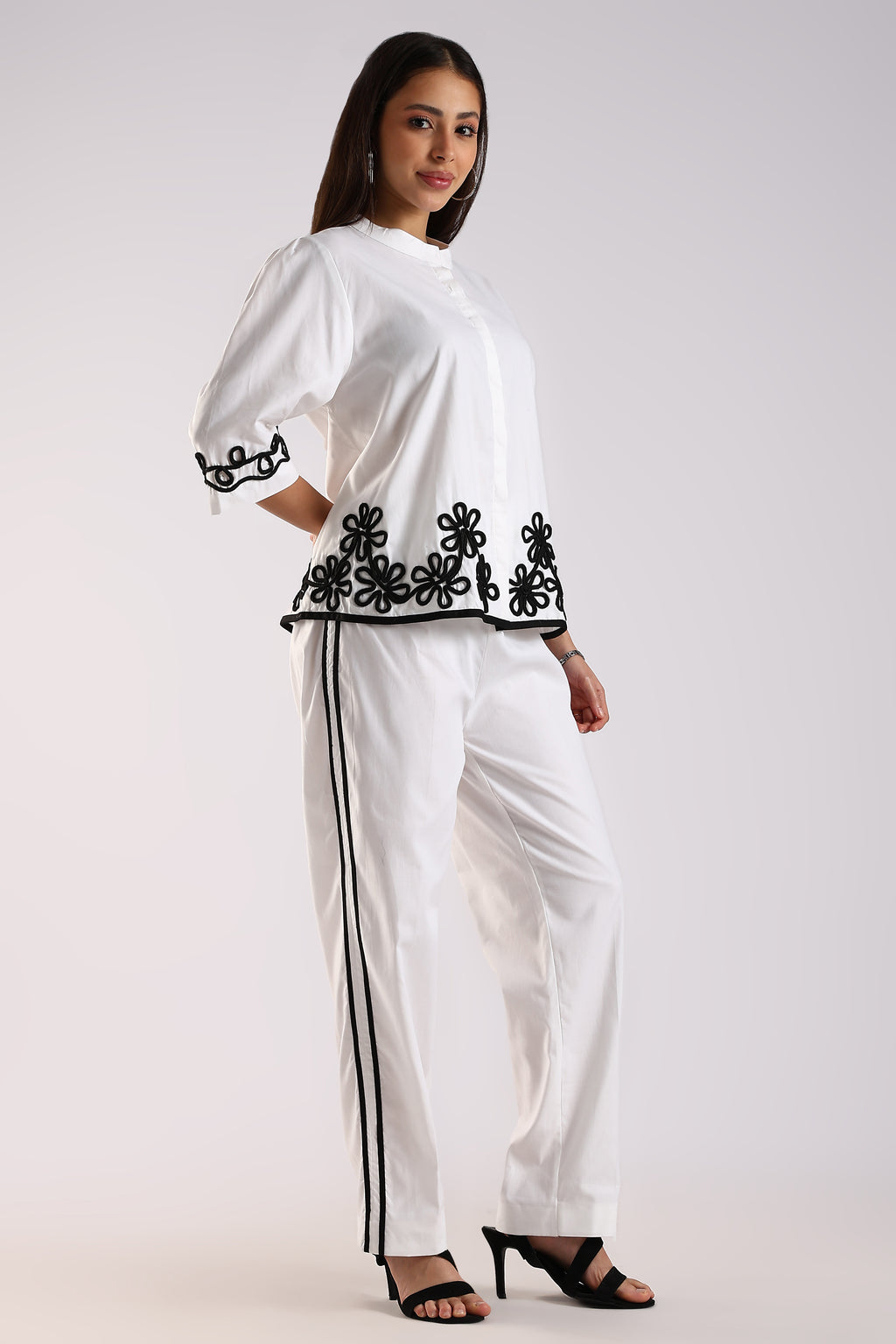 THE MONOCHROME BLOOM SET