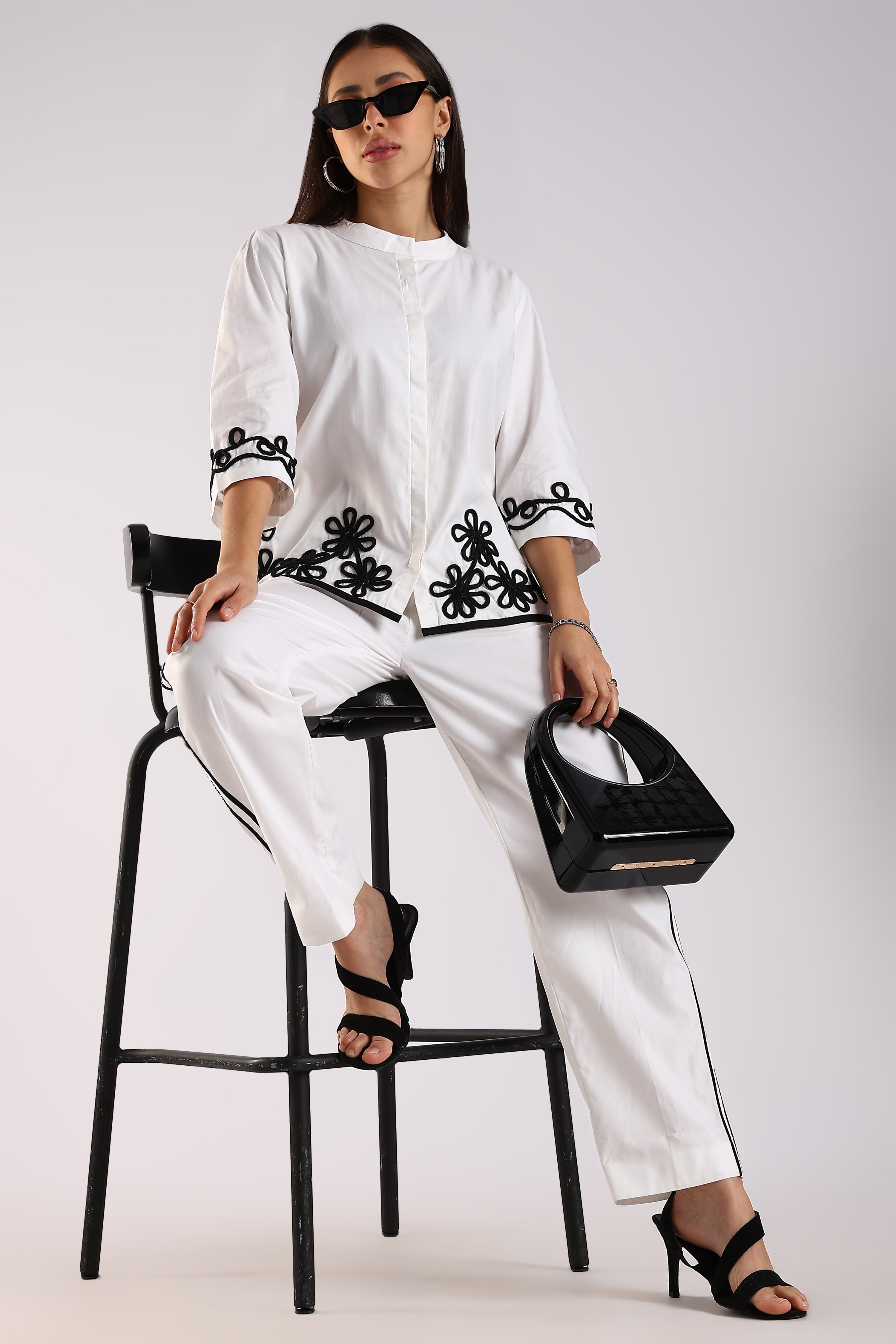 THE MONOCHROME BLOOM SET